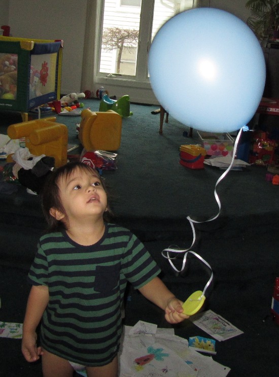 Blue balloon for Adik
