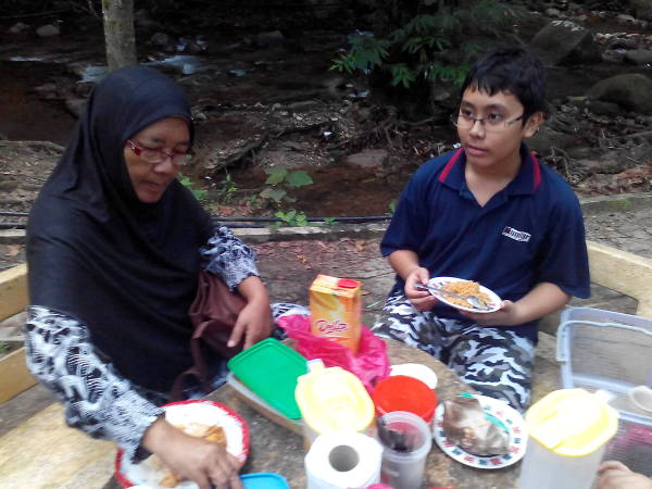 Opah sets the breakfast table